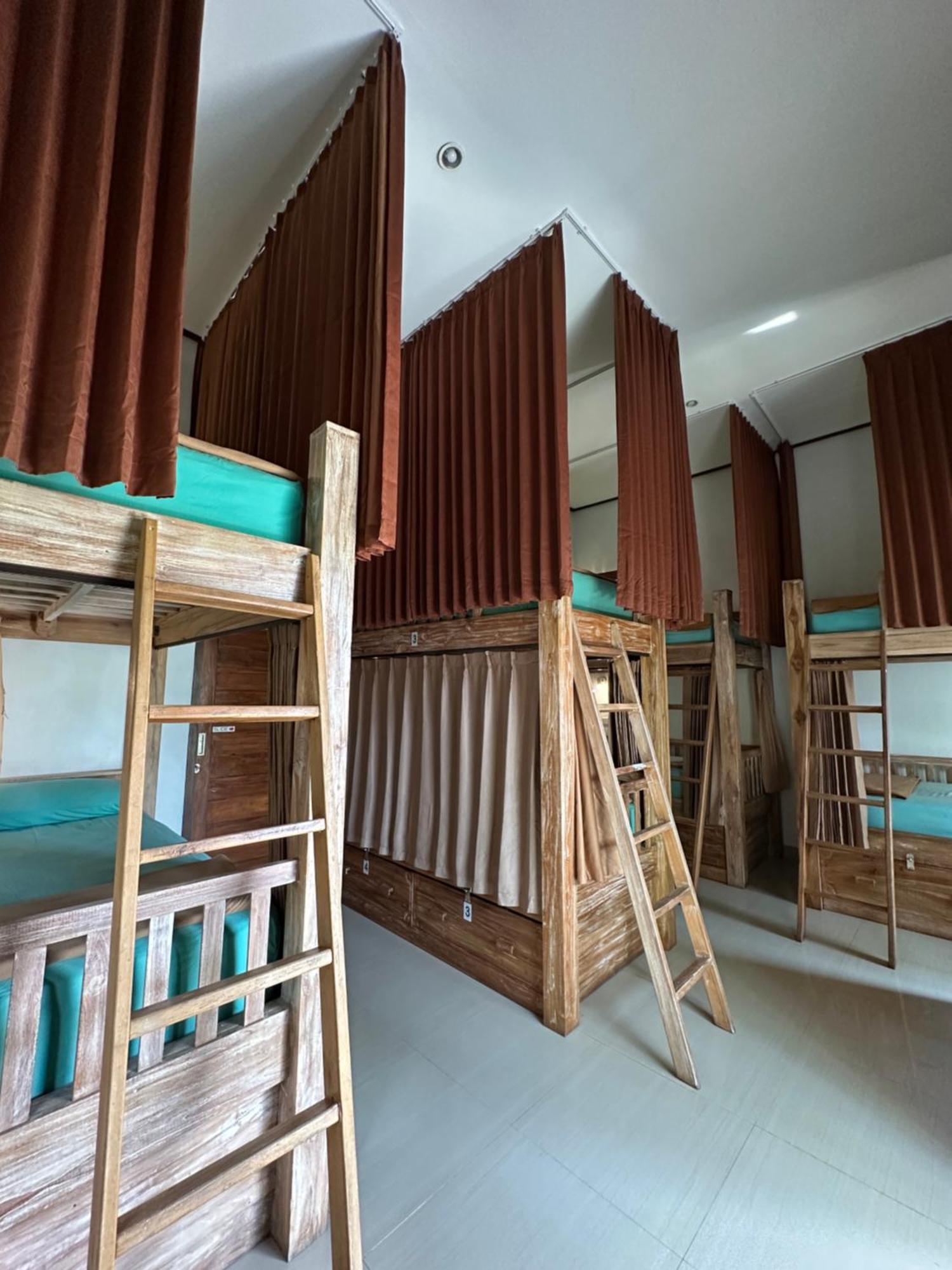 Lembongan Hostel Nusa Lembongan Eksteriør billede