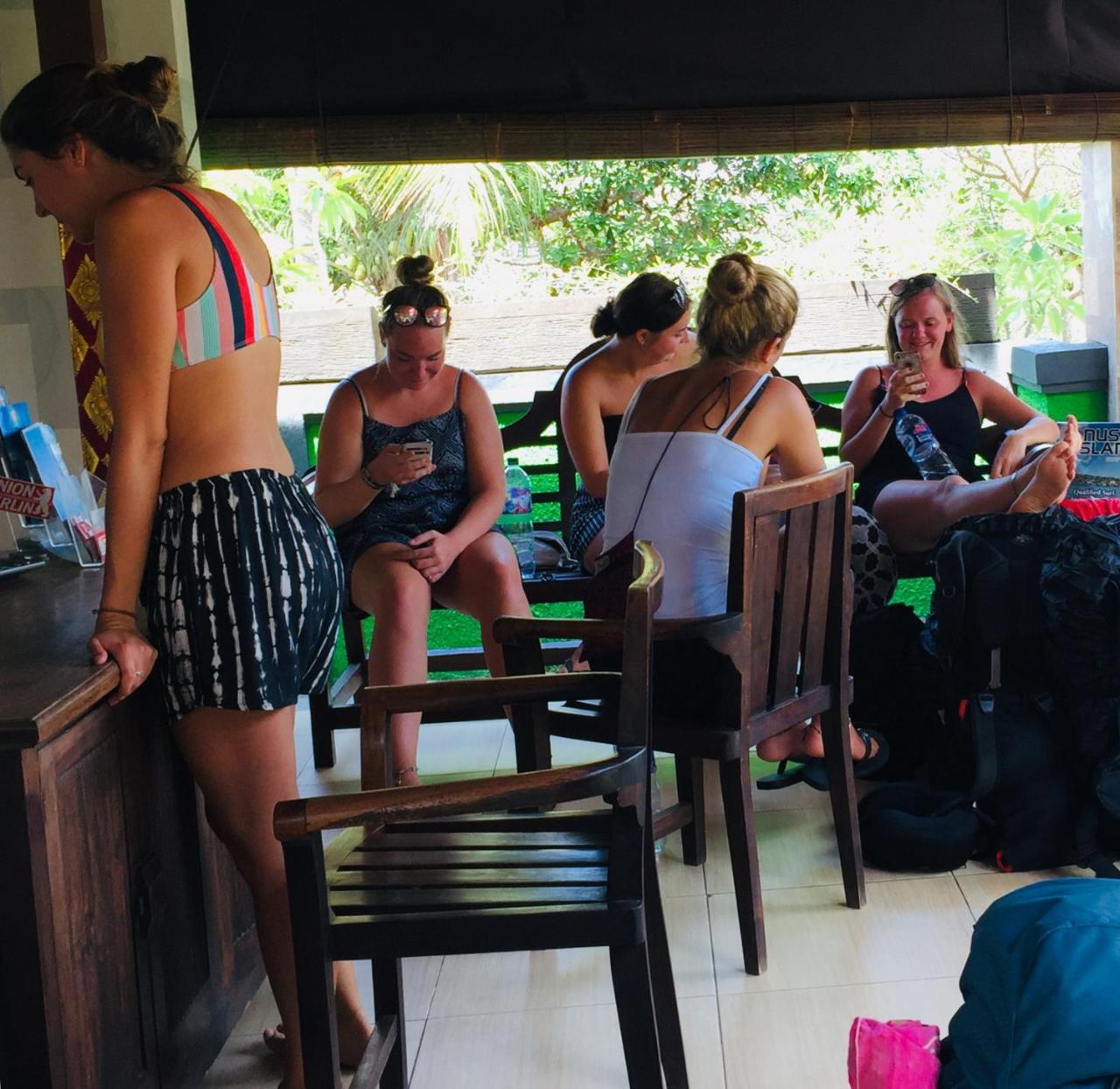 Lembongan Hostel Eksteriør billede