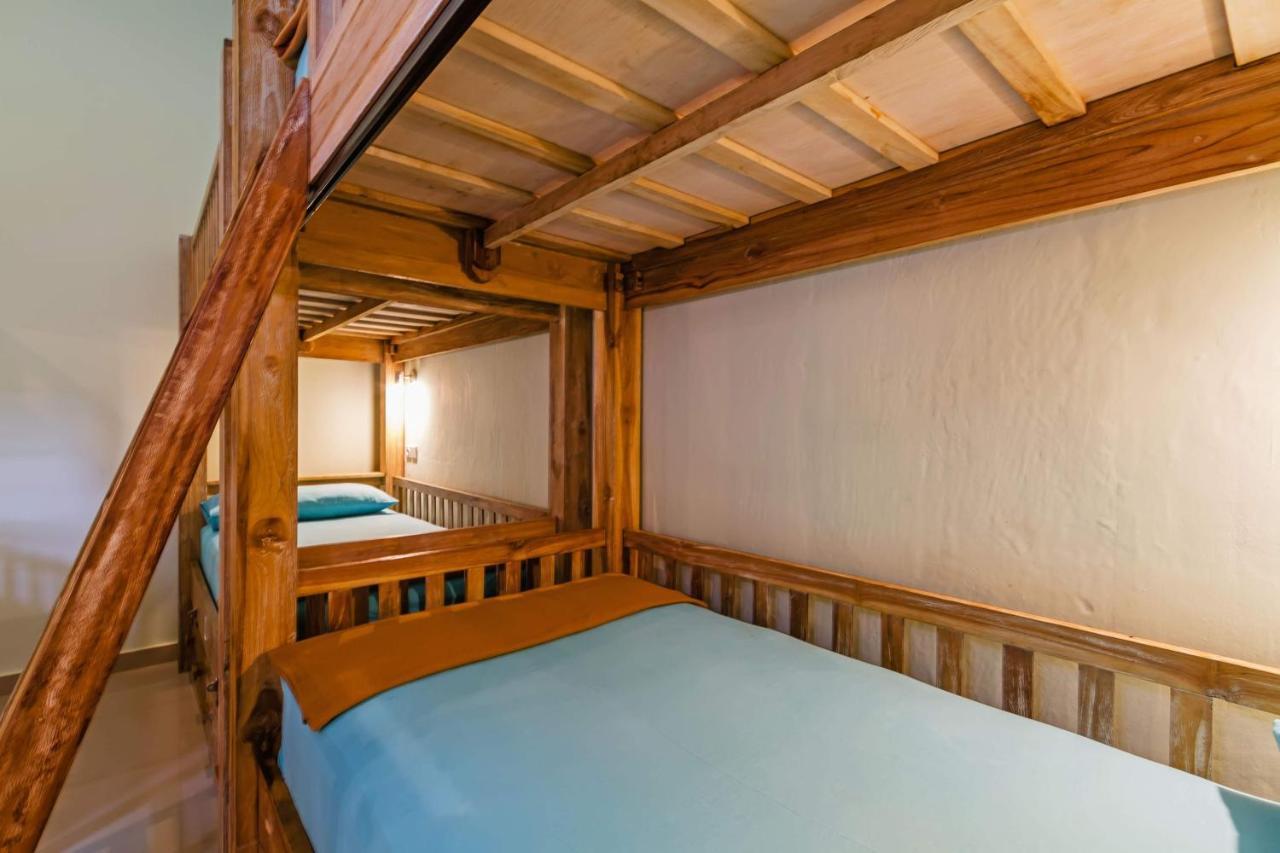 Lembongan Hostel Nusa Lembongan Eksteriør billede