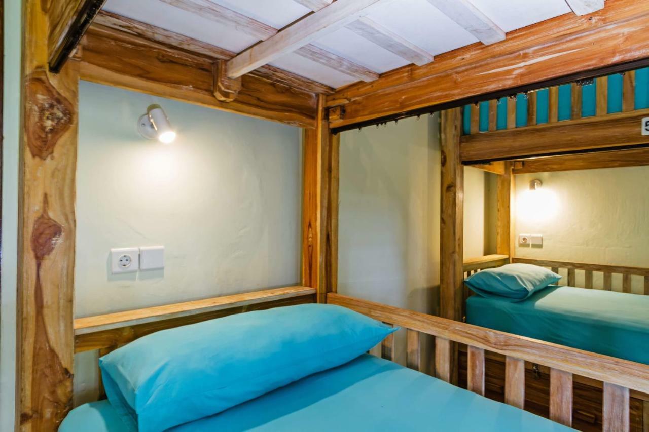 Lembongan Hostel Nusa Lembongan Eksteriør billede